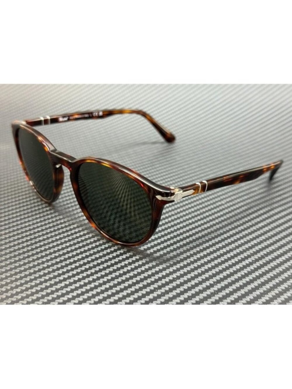 New Persol Men Sunglasses --145. LENSES COLOR: Green. ITEM CONDITION :New. UPC: